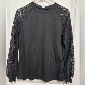 Black Boxy‎ Sweatshirt with Lace Sleeves